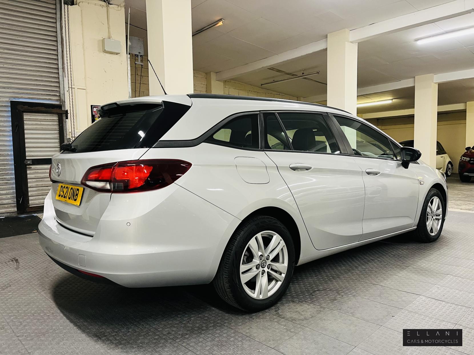 Vauxhall Astra 1.5 Turbo D Business Edition Nav Sports Tourer 5dr Diesel Manual Euro 6 (s/s) (122 ps)