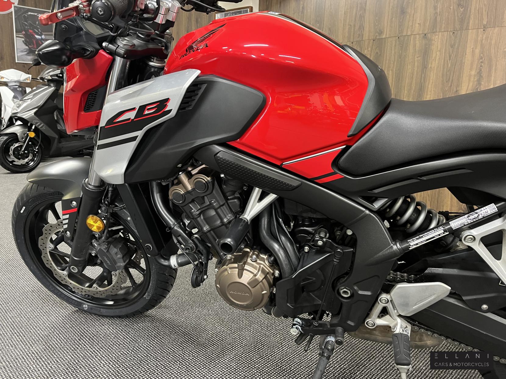 Honda CB650F 650 Naked Petrol Manual Euro 4 (88 ps)