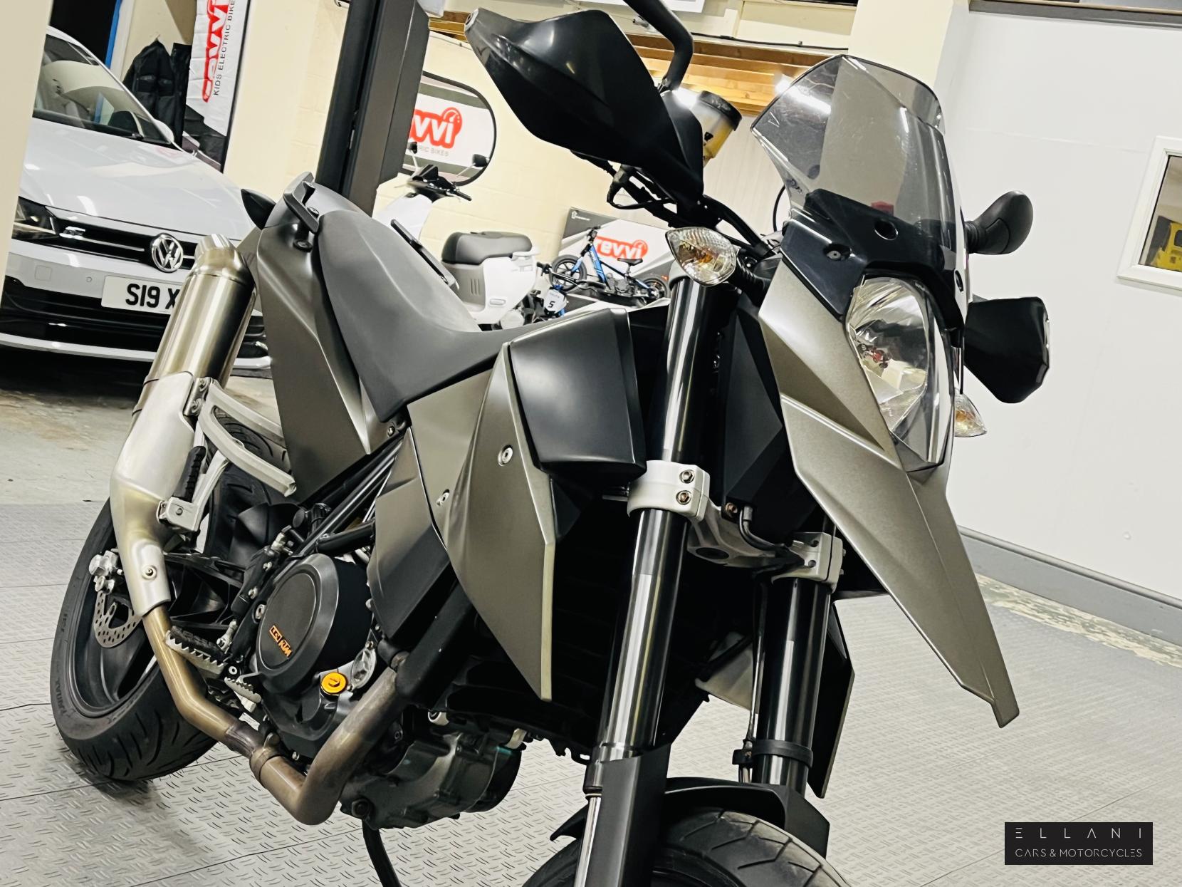 KTM 690
