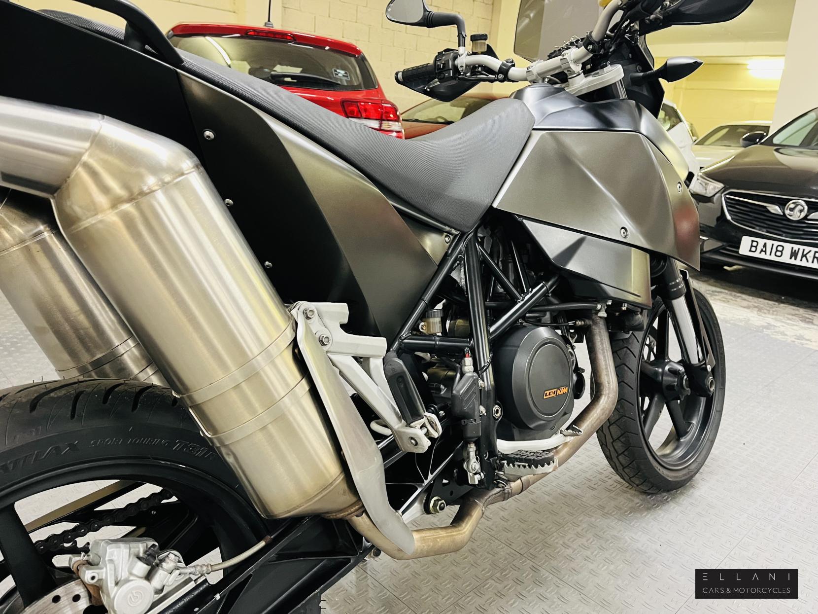 KTM 690