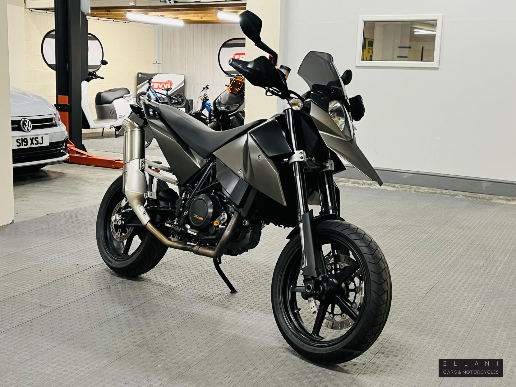 KTM 690