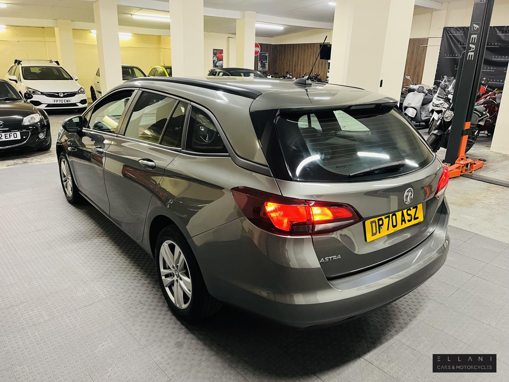 Vauxhall Astra 1.5 Turbo D Business Edition Nav Sports Tourer 5dr Diesel Manual Euro 6 (s/s) (122 ps)