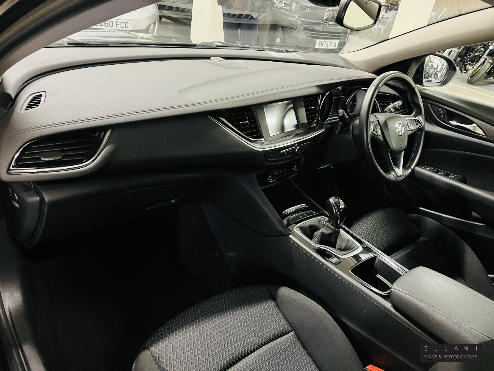 Vauxhall Insignia 1.5 Turbo D SE Nav Grand Sport 5dr Diesel Manual Euro 6 (s/s) (122 ps)