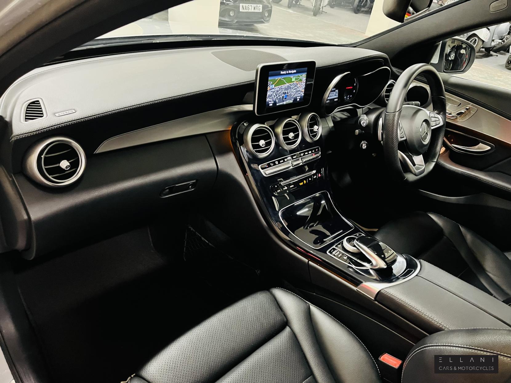 Mercedes-Benz C Class 2.1 C220 BlueTEC AMG Line (Premium) Saloon 4dr Diesel G-Tronic+ Euro 6 (s/s) (170 ps)