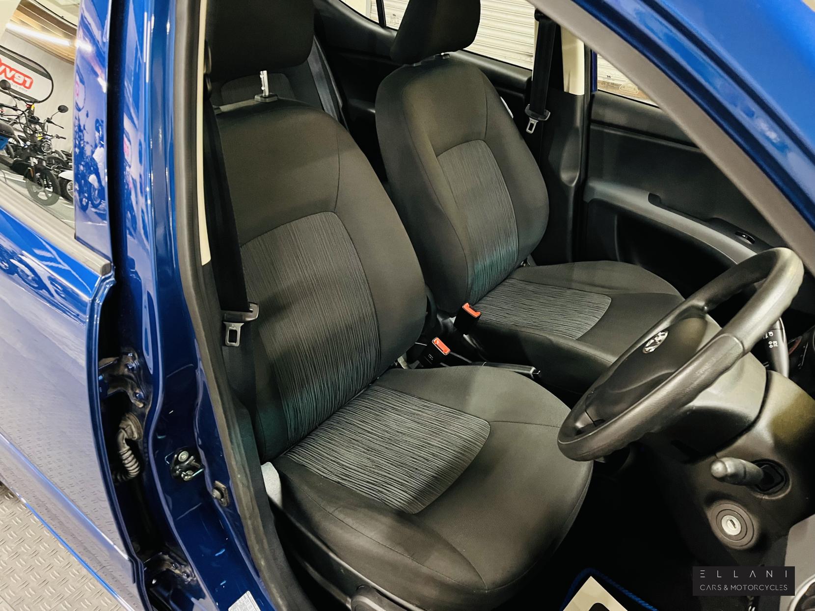 Hyundai i10 1.2 Active Hatchback 5dr Petrol Manual Euro 5 (85 bhp)