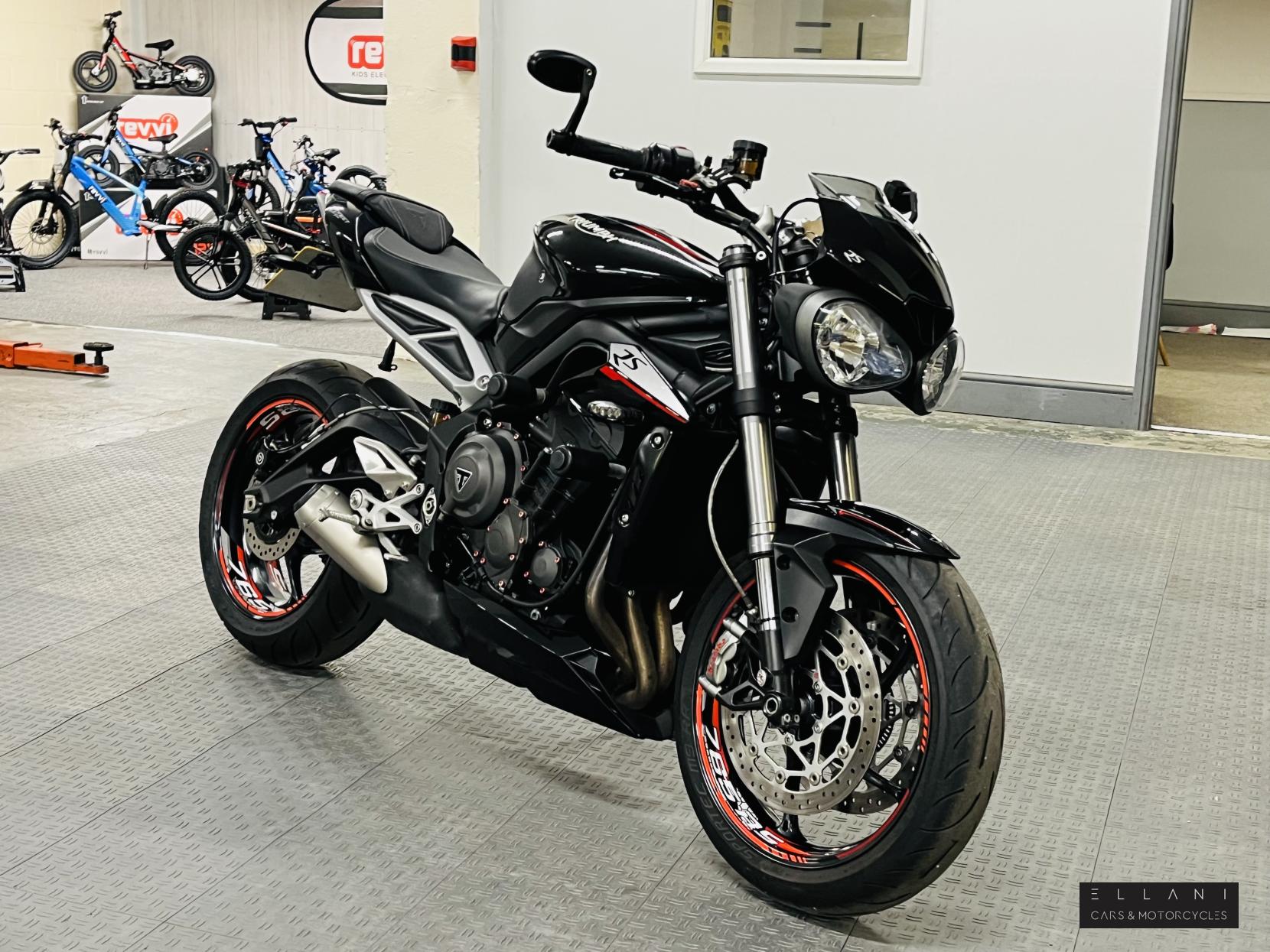 Triumph Street Triple 765 765 RS Naked Petrol Manual X-ring Euro 4 (122 ps)
