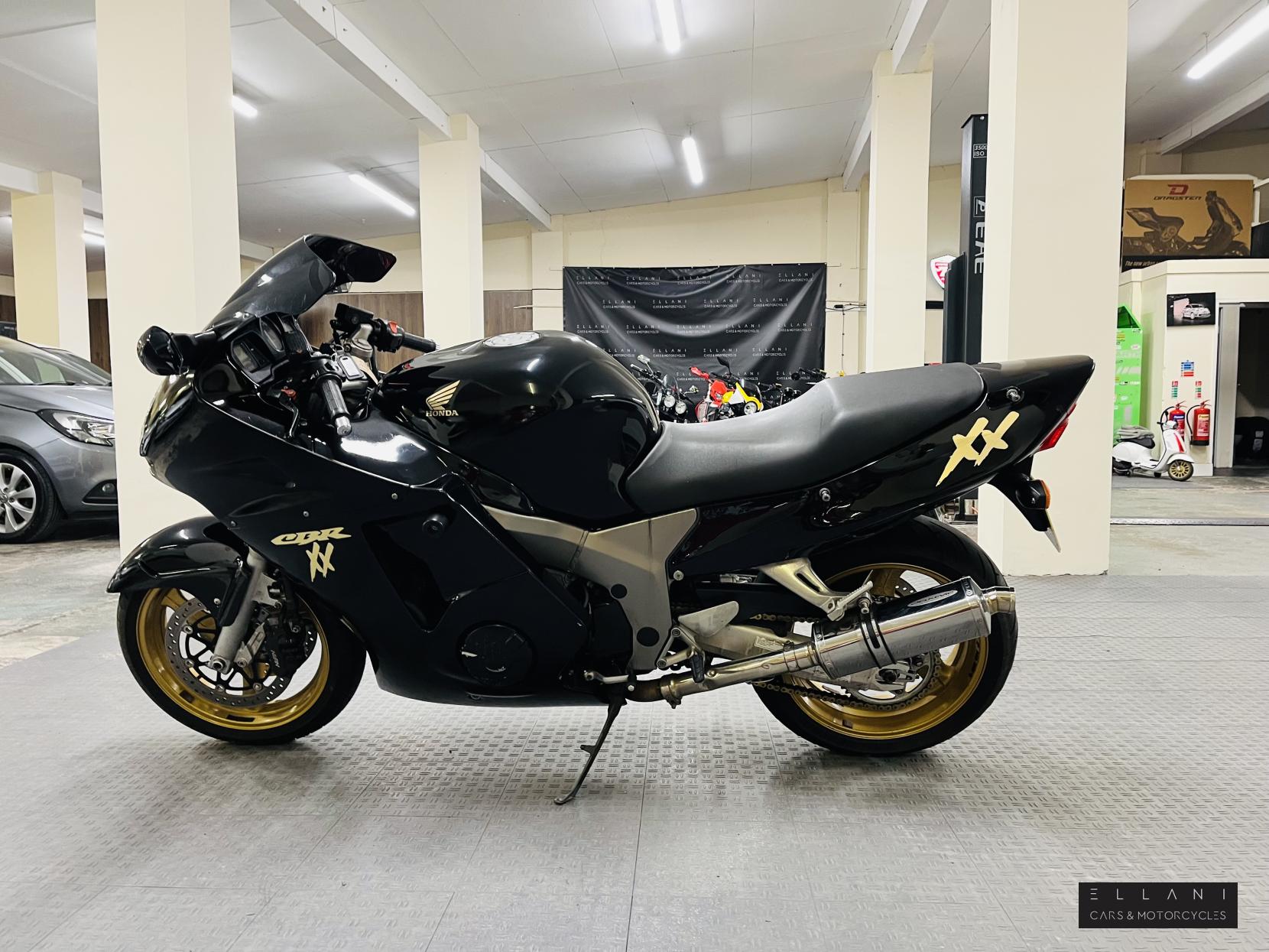 Honda CBR1100XX Super Blackbird 1100 Sports Tourer Petrol Manual (166 ps)