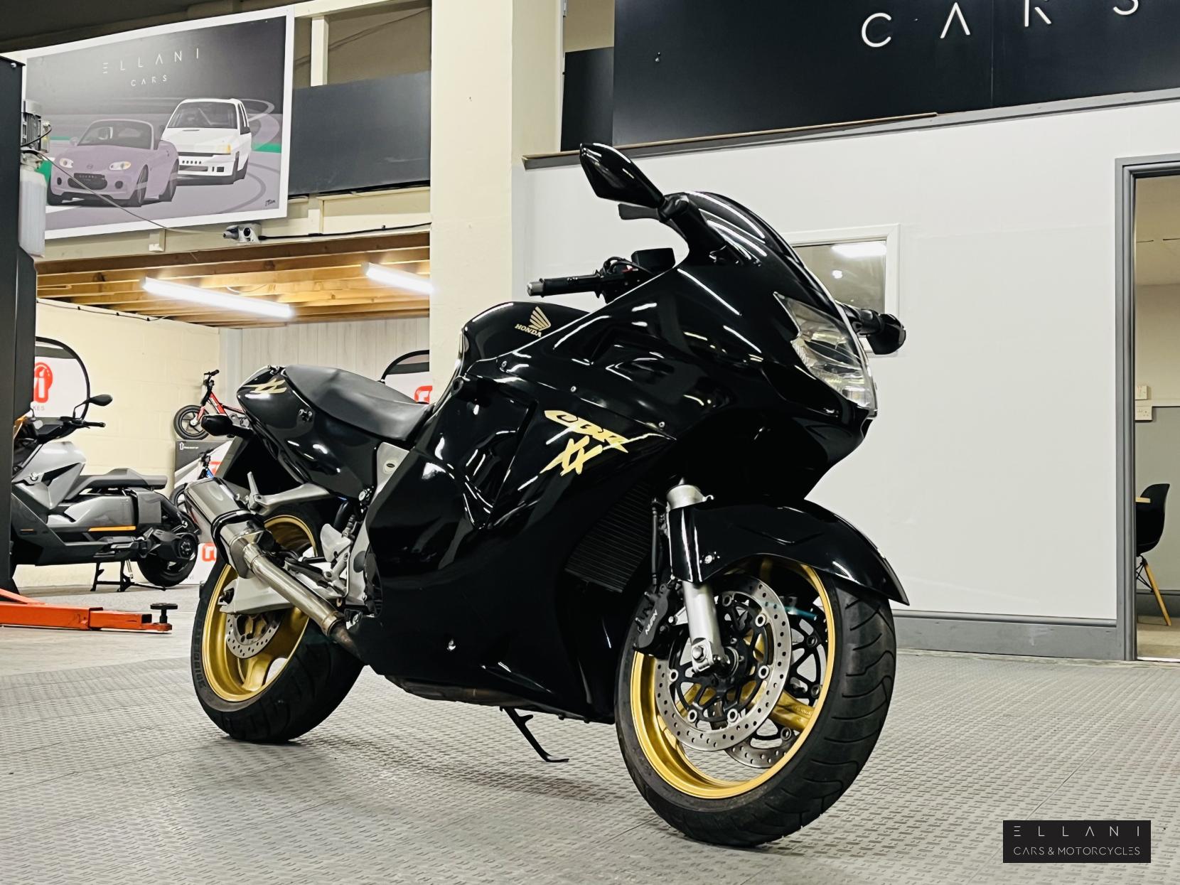 Honda CBR1100XX Super Blackbird 1100 Sports Tourer Petrol Manual (166 ps)