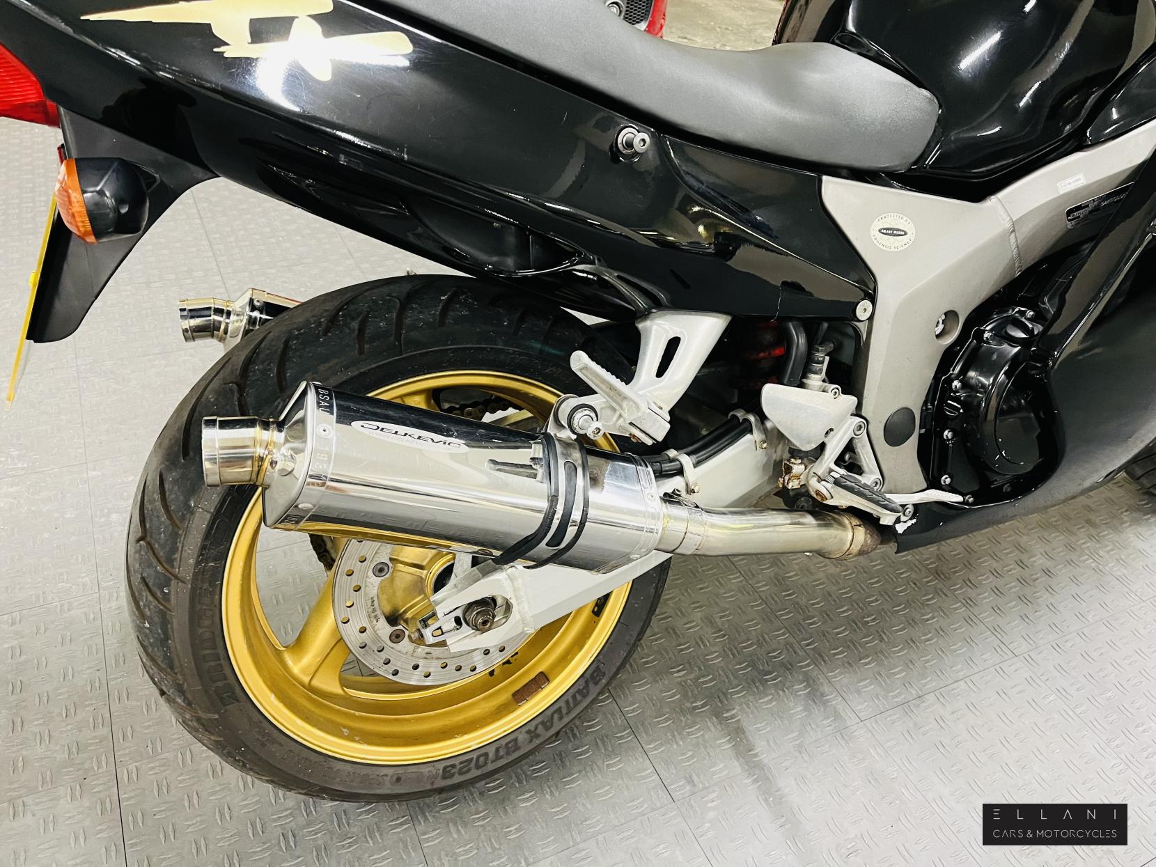 Honda CBR1100XX Super Blackbird 1100 Sports Tourer Petrol Manual (166 ps)