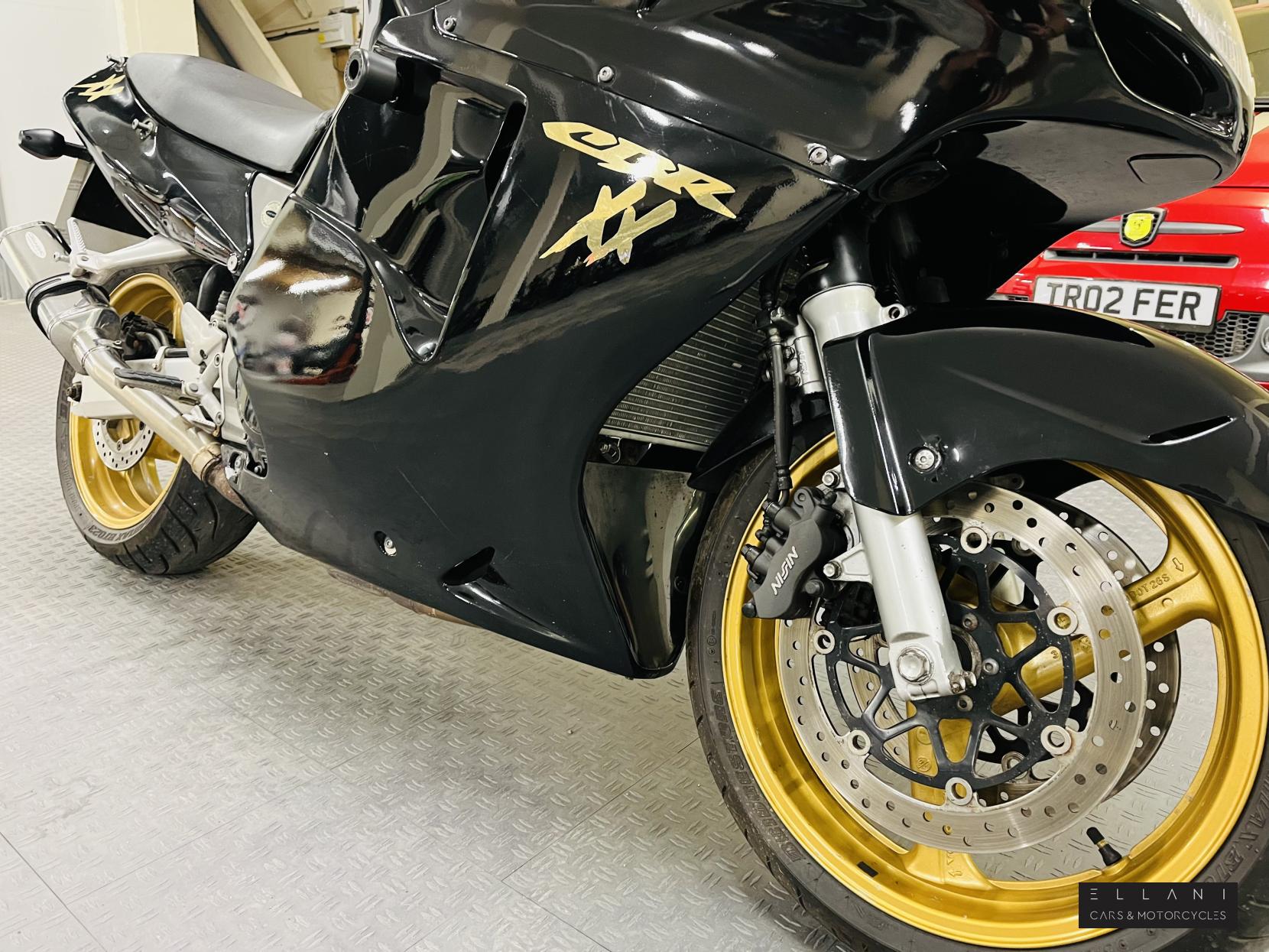 Honda CBR1100XX Super Blackbird 1100 Sports Tourer Petrol Manual (166 ps)
