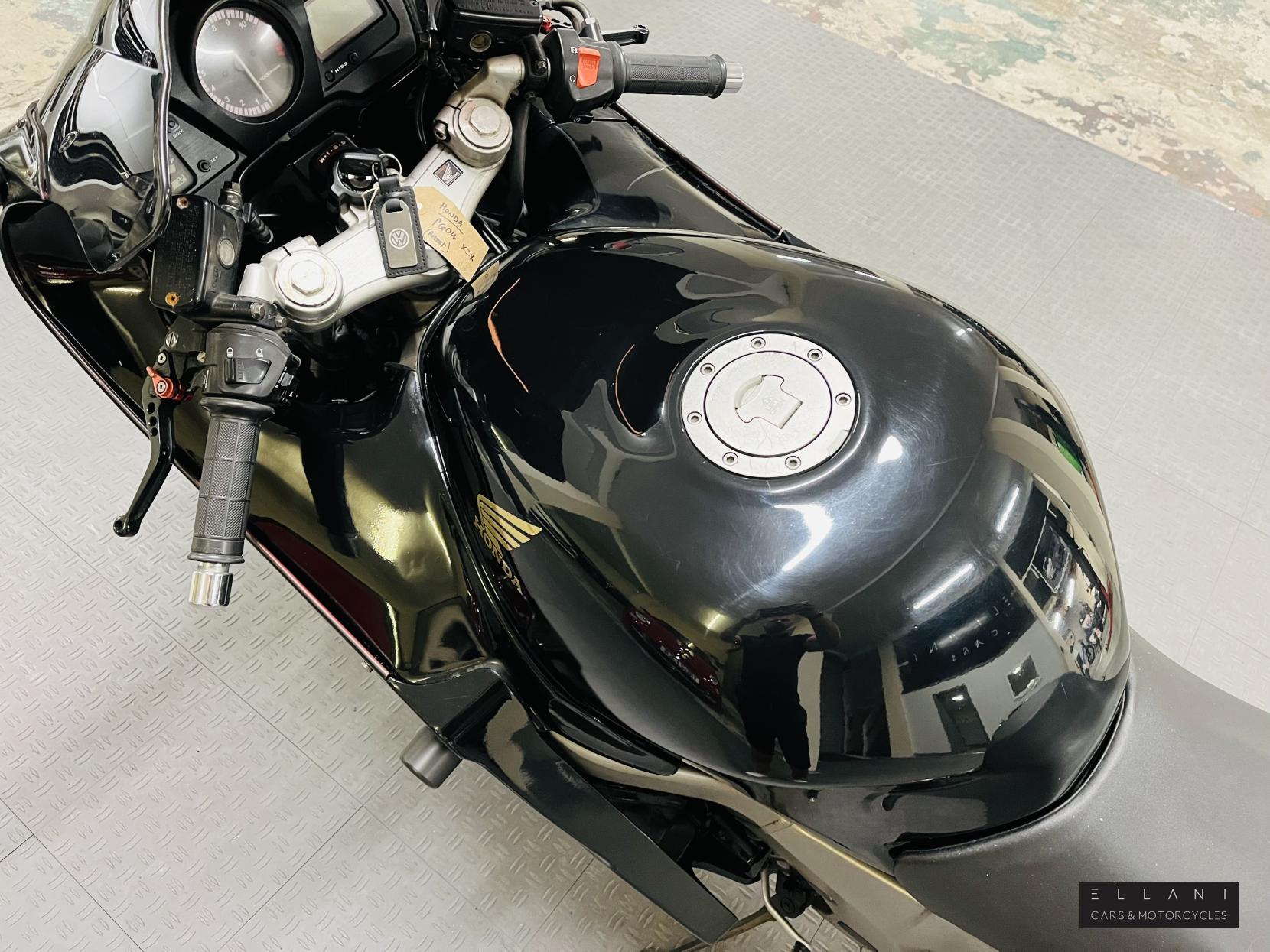 Honda CBR1100XX Super Blackbird 1100 Sports Tourer Petrol Manual (166 ps)