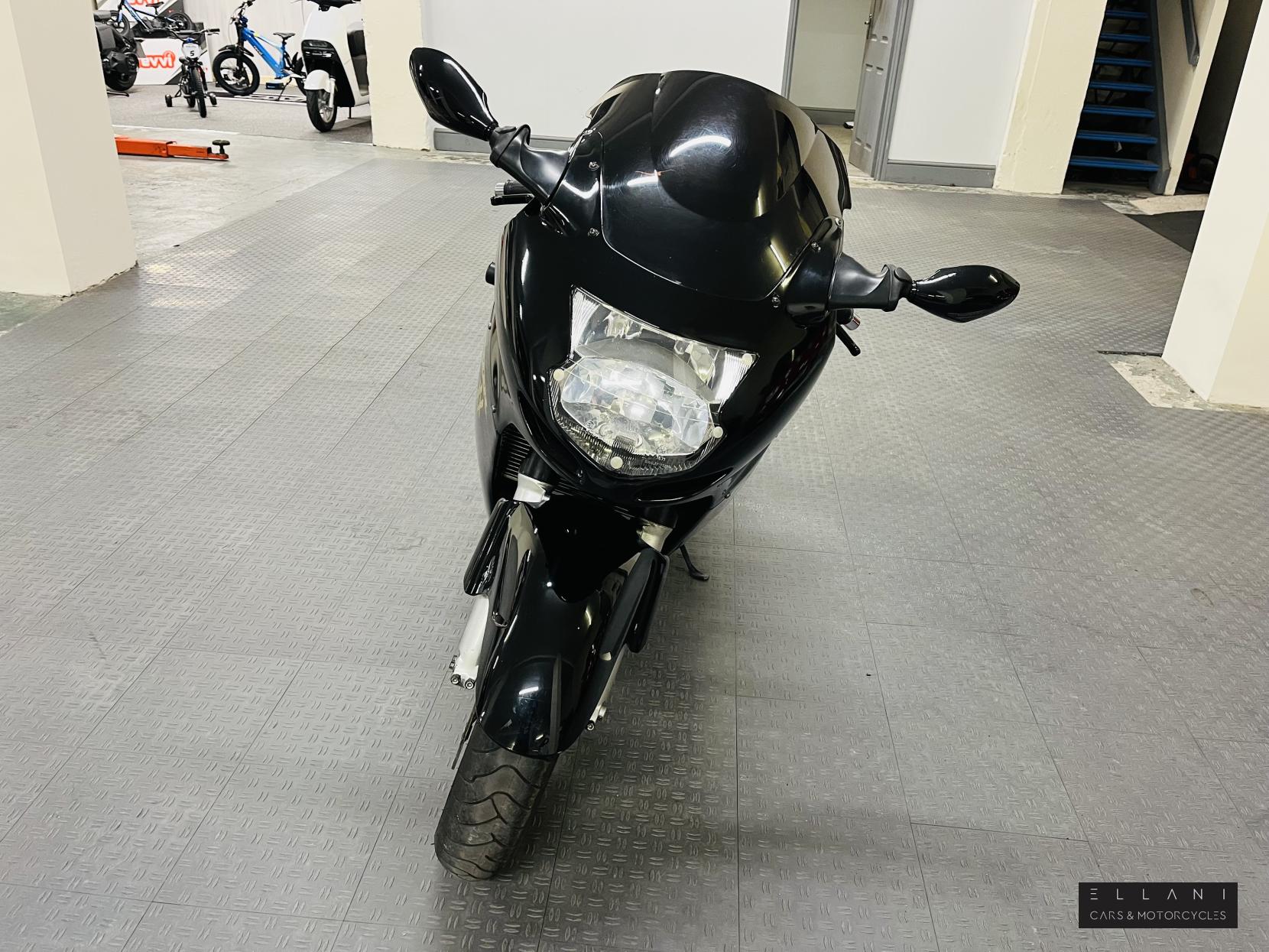 Honda CBR1100XX Super Blackbird 1100 Sports Tourer Petrol Manual (166 ps)