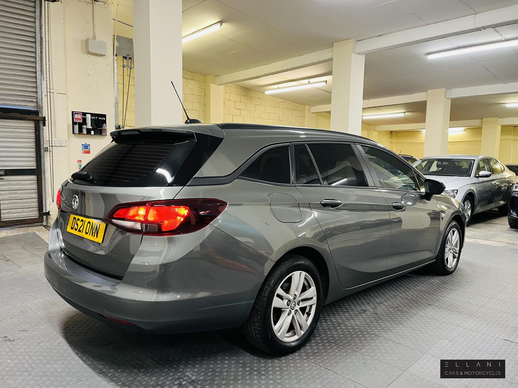 Vauxhall Astra 1.5 Turbo D Business Edition Nav Sports Tourer 5dr Diesel Manual Euro 6 (s/s) (122 ps)