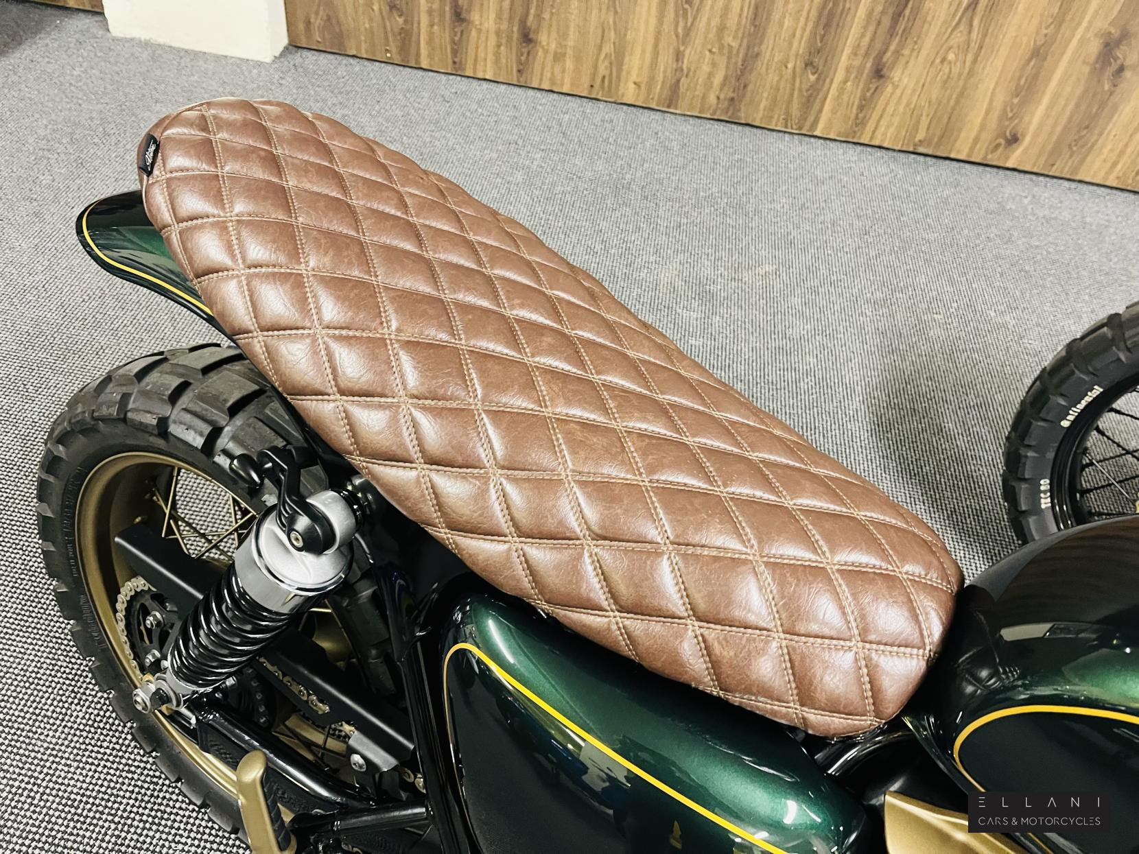Triumph Bonneville T100 900 Roadster/Retro Petrol Manual Euro 4 (56 ps)