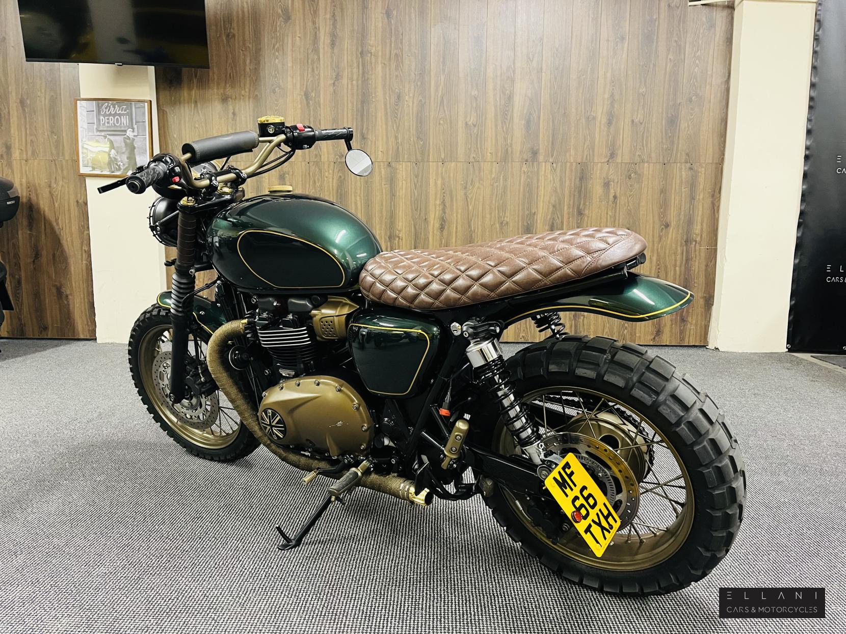 Triumph Bonneville T100 900 Roadster/Retro Petrol Manual Euro 4 (56 ps)