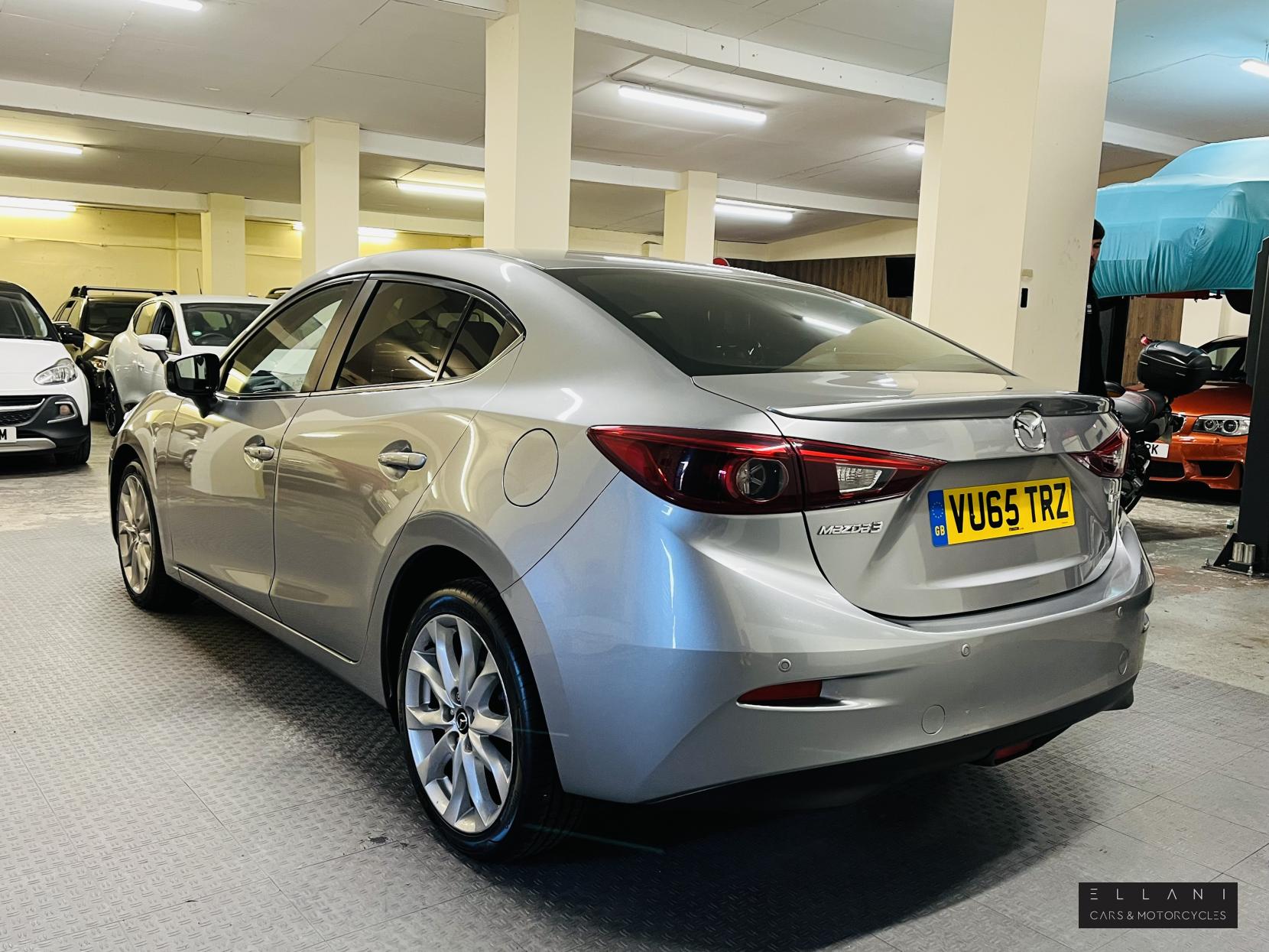 Mazda Mazda3 2.2 SKYACTIV-D Sport Nav Fastback 4dr Diesel Manual Euro 6 (s/s) (150 ps)