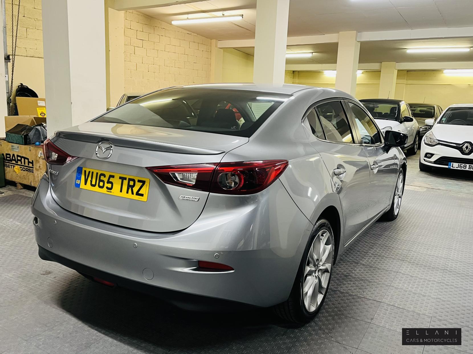 Mazda Mazda3 2.2 SKYACTIV-D Sport Nav Fastback 4dr Diesel Manual Euro 6 (s/s) (150 ps)